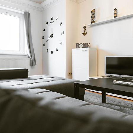 Exklusives Apartment Im Historischen Wohnhaus Mit Kamin, Bad & Viel Platz Бремерхавен Екстериор снимка