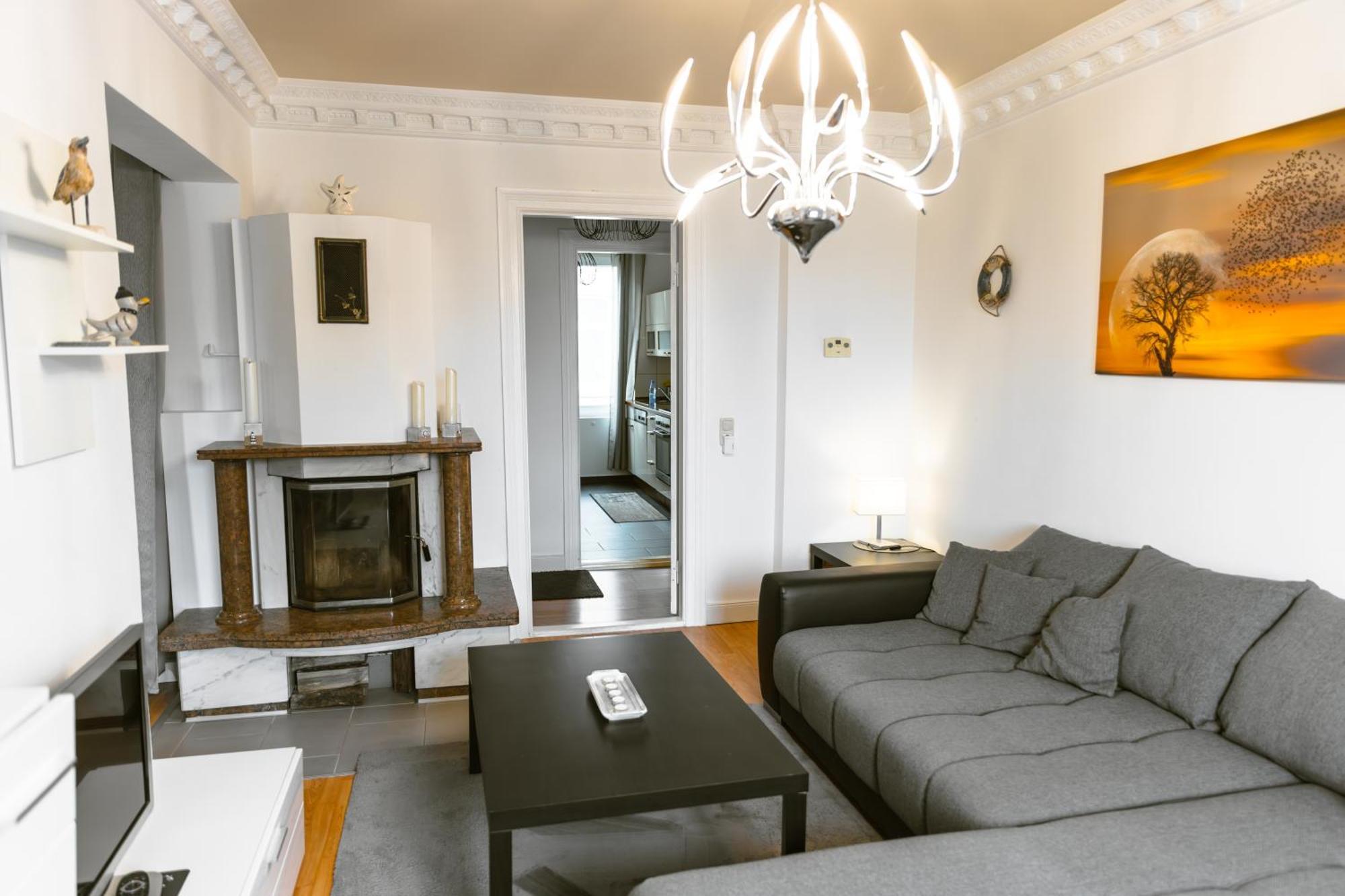 Exklusives Apartment Im Historischen Wohnhaus Mit Kamin, Bad & Viel Platz Бремерхавен Екстериор снимка