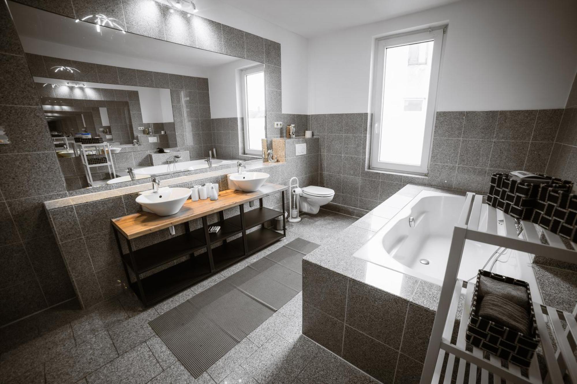 Exklusives Apartment Im Historischen Wohnhaus Mit Kamin, Bad & Viel Platz Бремерхавен Екстериор снимка