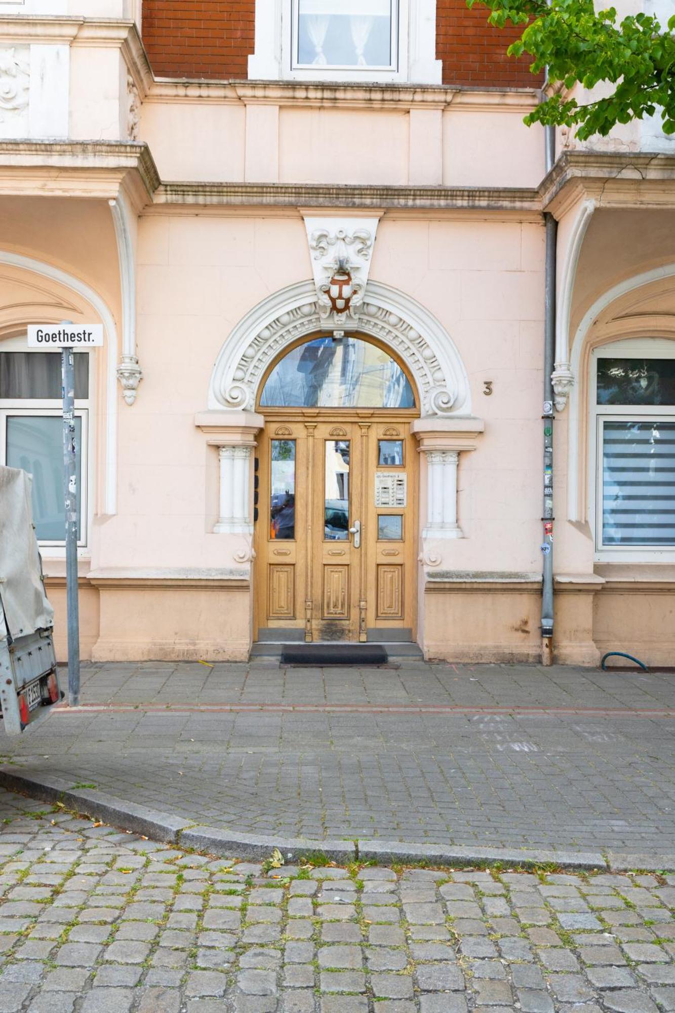 Exklusives Apartment Im Historischen Wohnhaus Mit Kamin, Bad & Viel Platz Бремерхавен Екстериор снимка