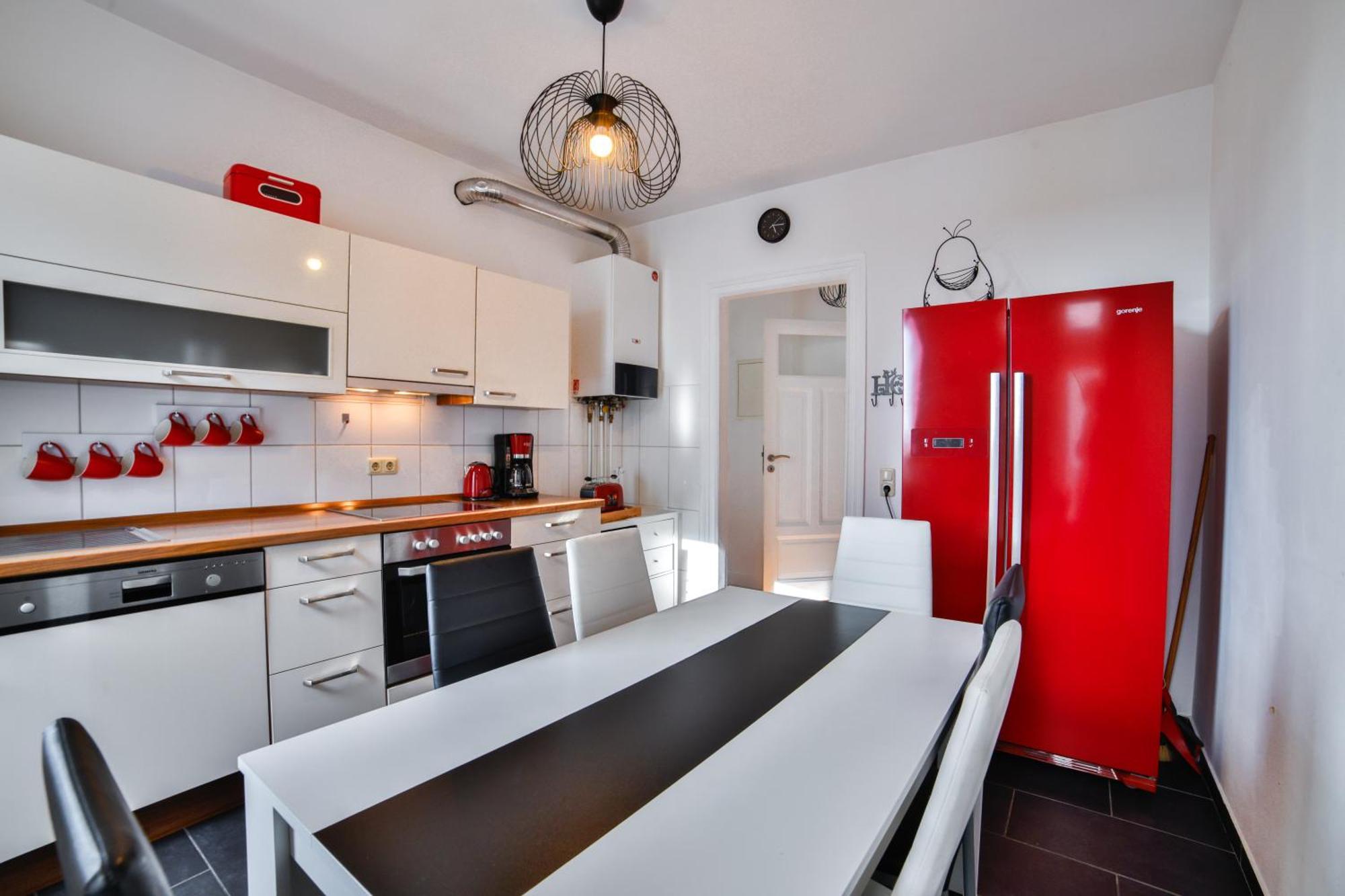 Exklusives Apartment Im Historischen Wohnhaus Mit Kamin, Bad & Viel Platz Бремерхавен Екстериор снимка